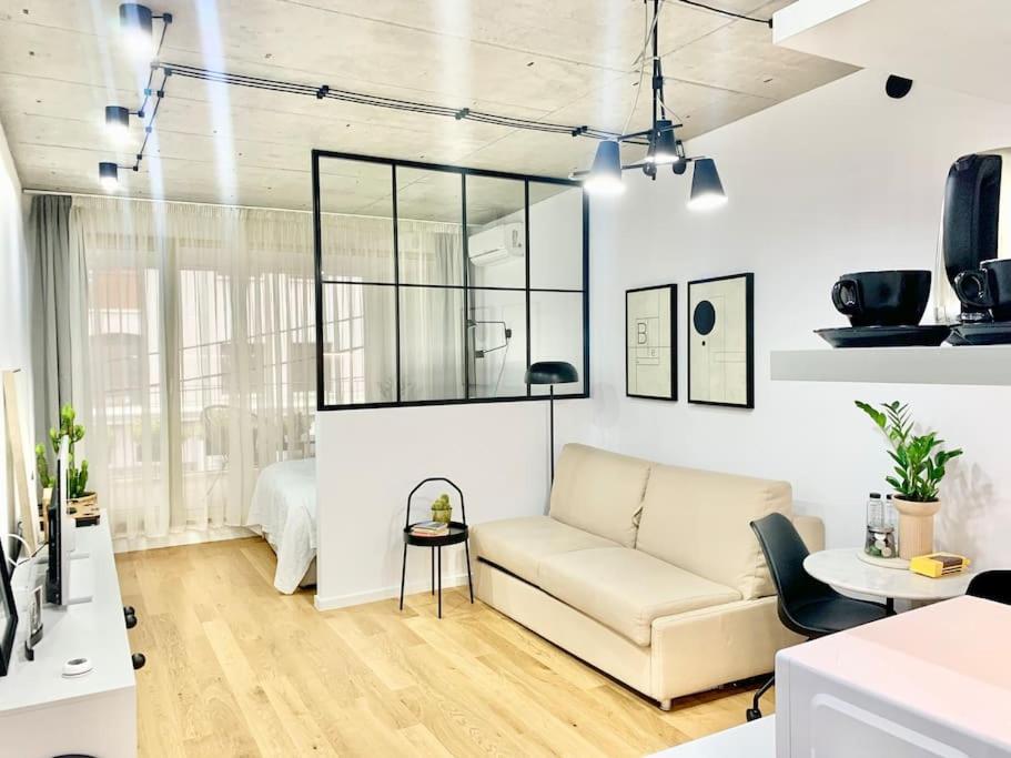 Nook 3 Victoriei New Building With Parking And Security Apartament Bucureşti