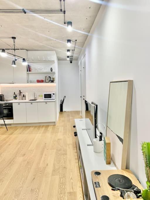 Nook 3 Victoriei New Building With Parking And Security Apartament Bucureşti